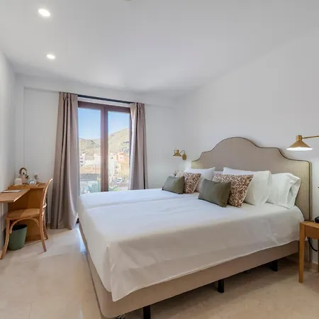 Boutique Petit París Hotel 4*