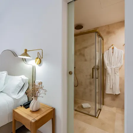 Boutique Petit París 4*