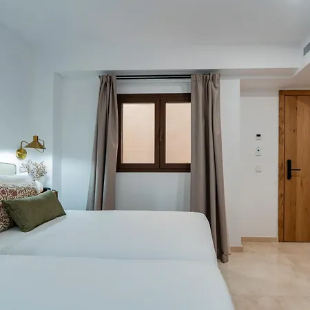 فندق Boutique Petit Paris بورت دي بوينسا