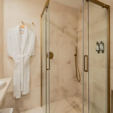 فندق Boutique Petit Paris 4*