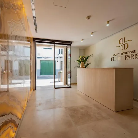 Boutique Petit Paris فندق